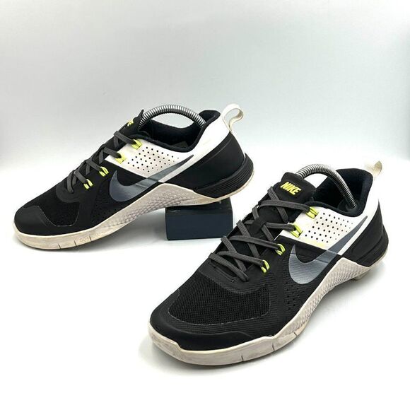 Nike Womens Metcon 1 Training Shoes - Picture 2 of 8